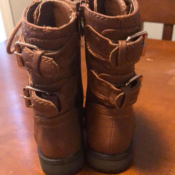 Girls boots - Picture 3 of 4